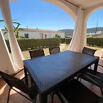 Mirto Piscina Condivisa Feriehus Budoni