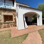 Feriehus Mirto Piscina Condivisa