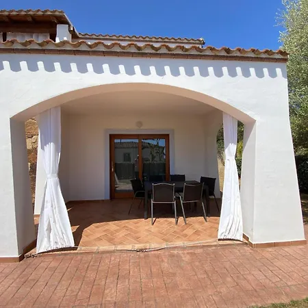 Feriehus Mirto Piscina Condivisa