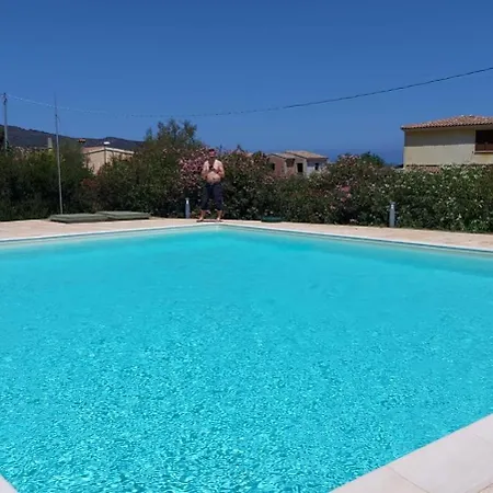 Mirto Piscina Condivisa בית נופש *