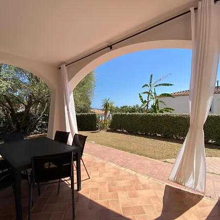 בית נופש Mirto Piscina Condivisa